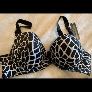 NWT 42G underwire bra in black and white print